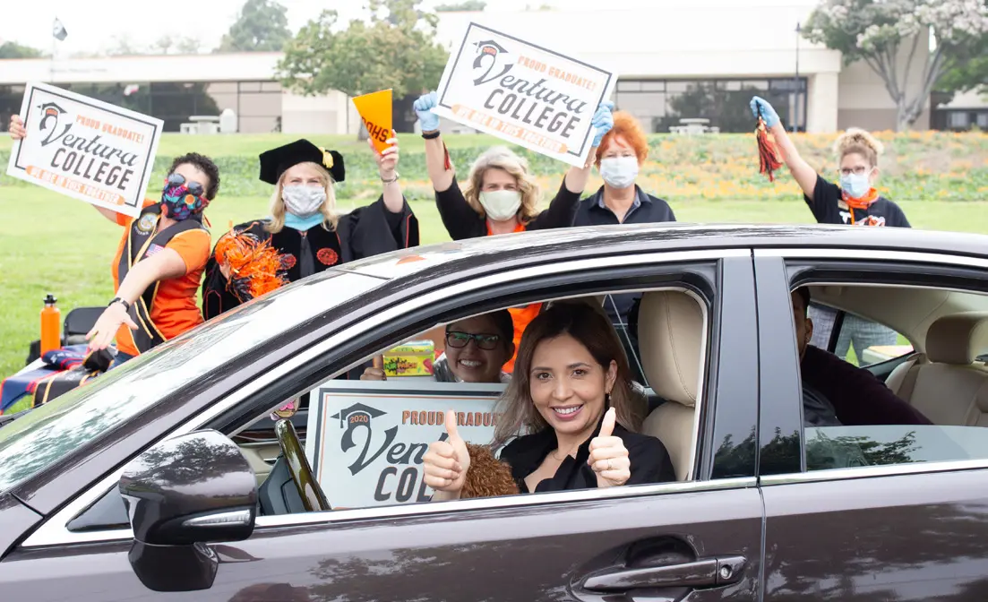 Students Drive by in Pandemic 2020