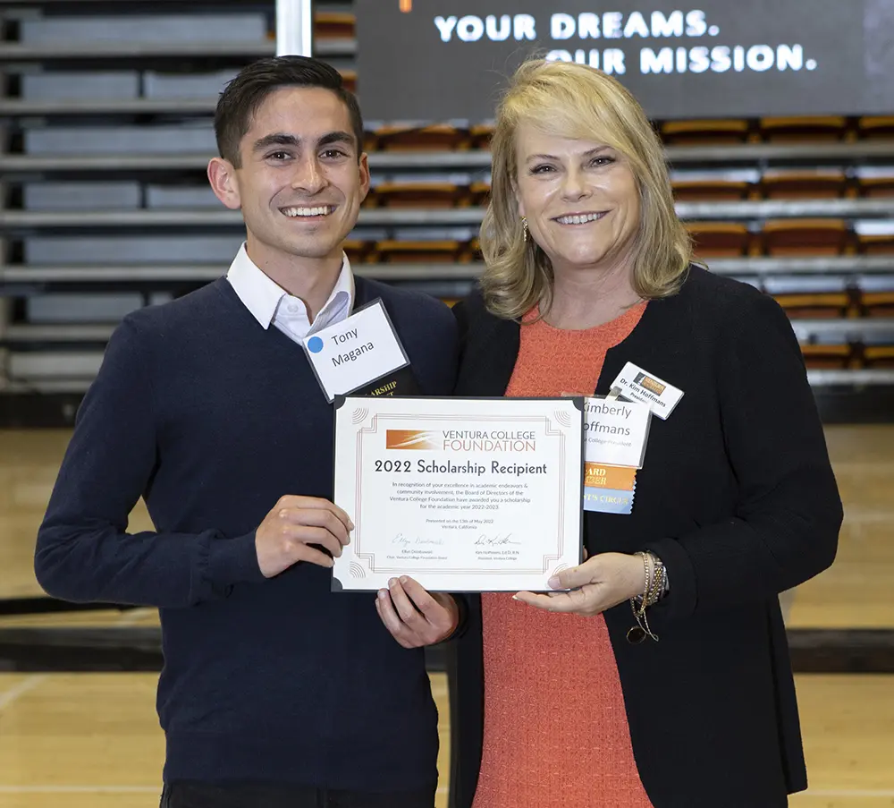 2022 Scholarship Recipient Tony Magaña with Dr. Kim Hoffmans, R.N., President of Ventura College – TrinityWheelerPhotography web